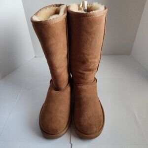 Ladies SZ 6 Ugg Tan Suede/Sheepskin Lining Boot